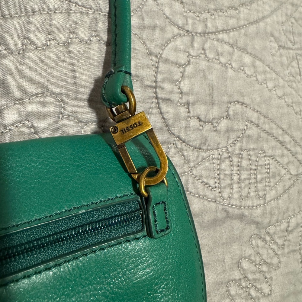 Fossil Monica Turnlock Green Pebbled Leather Crossbody Bag - Picture 7 of 8